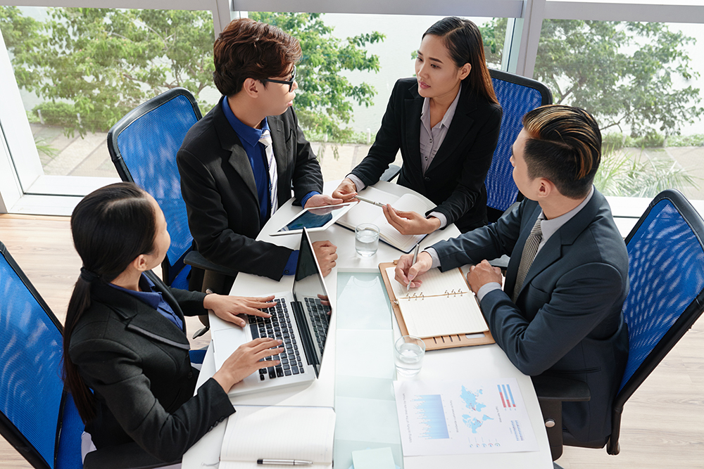 Thảo luận về kế hoạch kinh doanh - Thành lập doanh nghiệp tại Đồng Nai